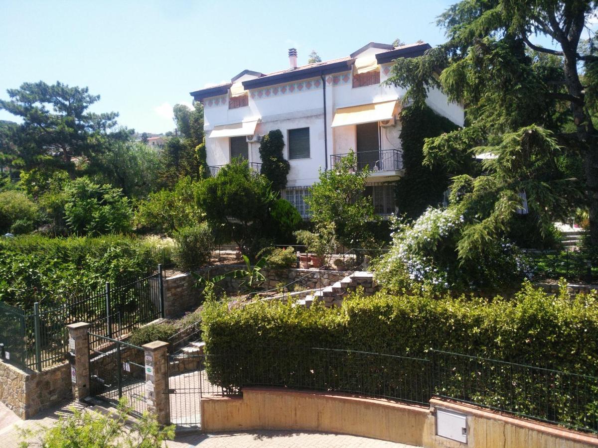 Casa Di Rossana Bed&Breakfast Sanremo Exterior foto